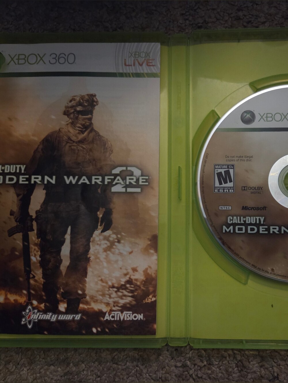 Xbox 360 - Picture 2 of 3